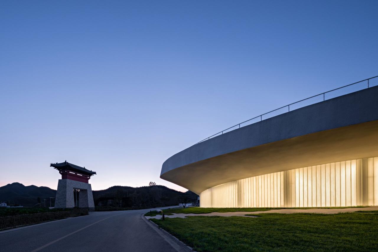 BIM建筑|振兴乡村需要“知行合一”：田岗艺术中心 / 袈蓝建筑