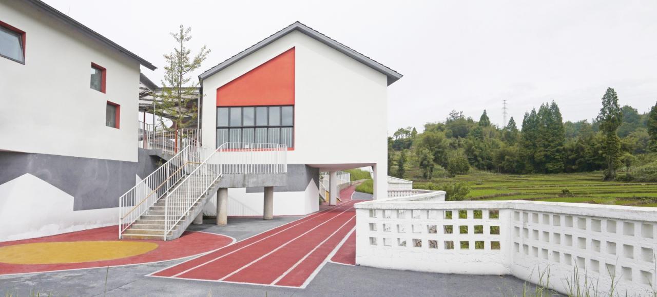 BIM建筑|大坪乡幼儿园 / 东意建筑