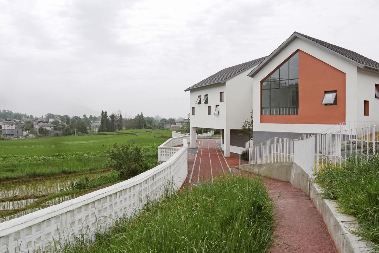 BIM建筑|大坪乡幼儿园 / 东意建筑