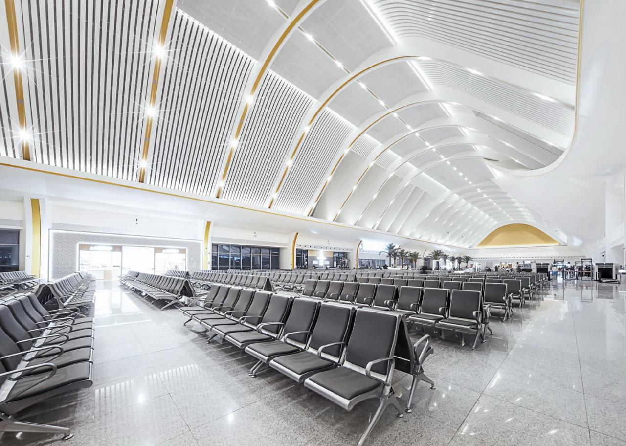 BIM建筑|雀舞彩云：中老铁路-西双版纳站室内设计 / CCDI悉地国际