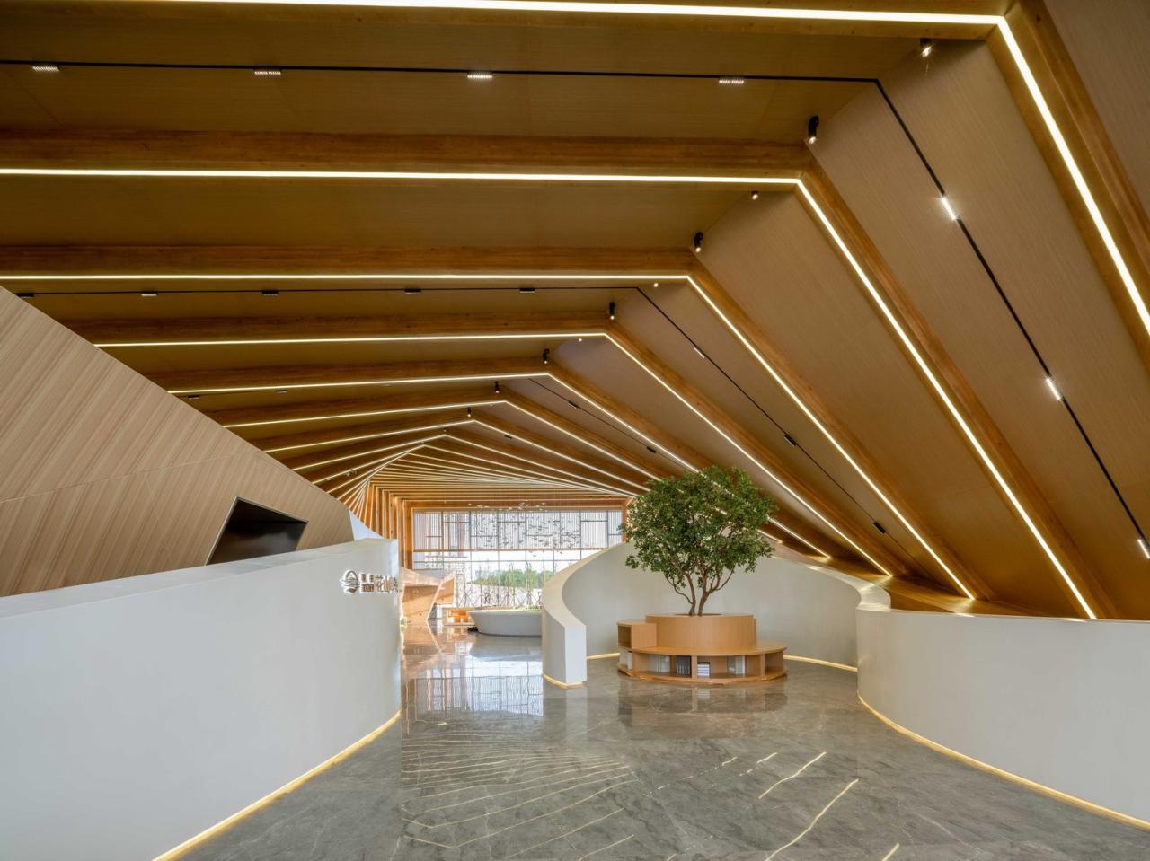 BIM建筑|武汉城建 · 花山印象：旋扭的动感 / 成执设计