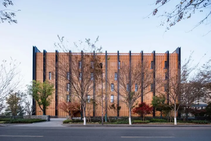 BIM建筑|节语间酒店 / 新实建设计事务所
