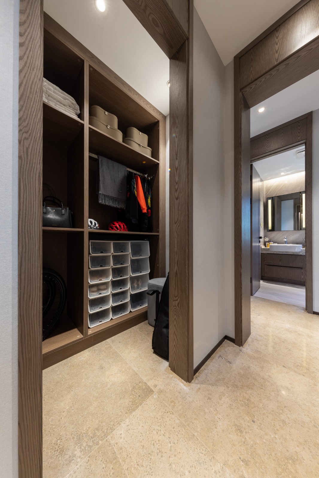 BIM建筑|奢居、从雅、极简 ： 沈阳龙湖 · 天奕 / 成执设计