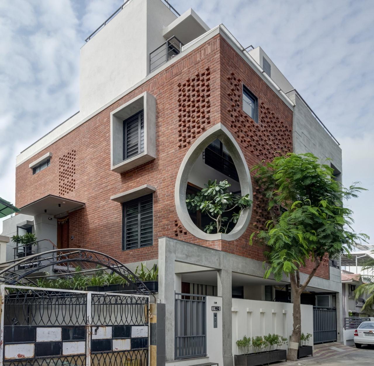 BIM建筑|三代同堂之家：Samruddhi 住宅 / AANGAN Architects