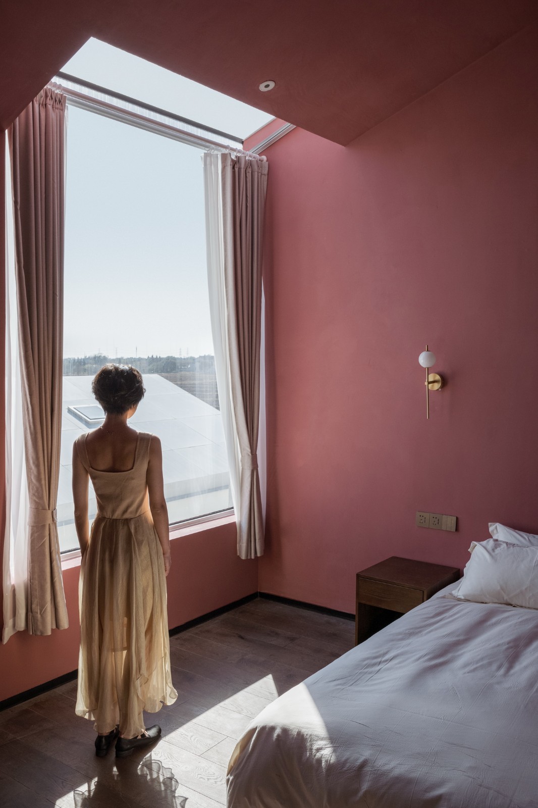 BIM建筑|剖面就是立面：白色的苏州伴宅 / Wutopia Lab