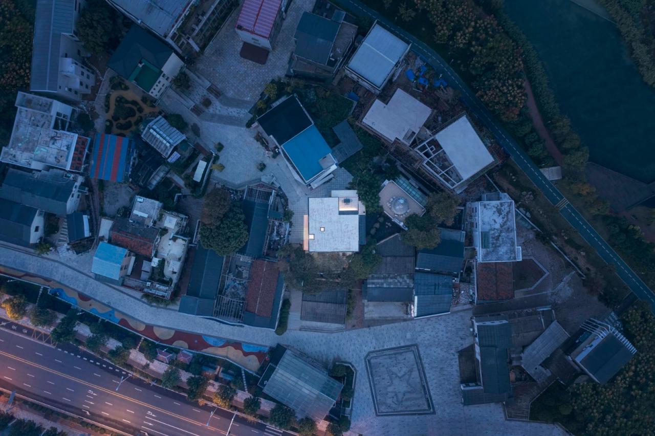 BIM建筑|猿厂营造办公楼建筑改造 / 之行建筑事务所