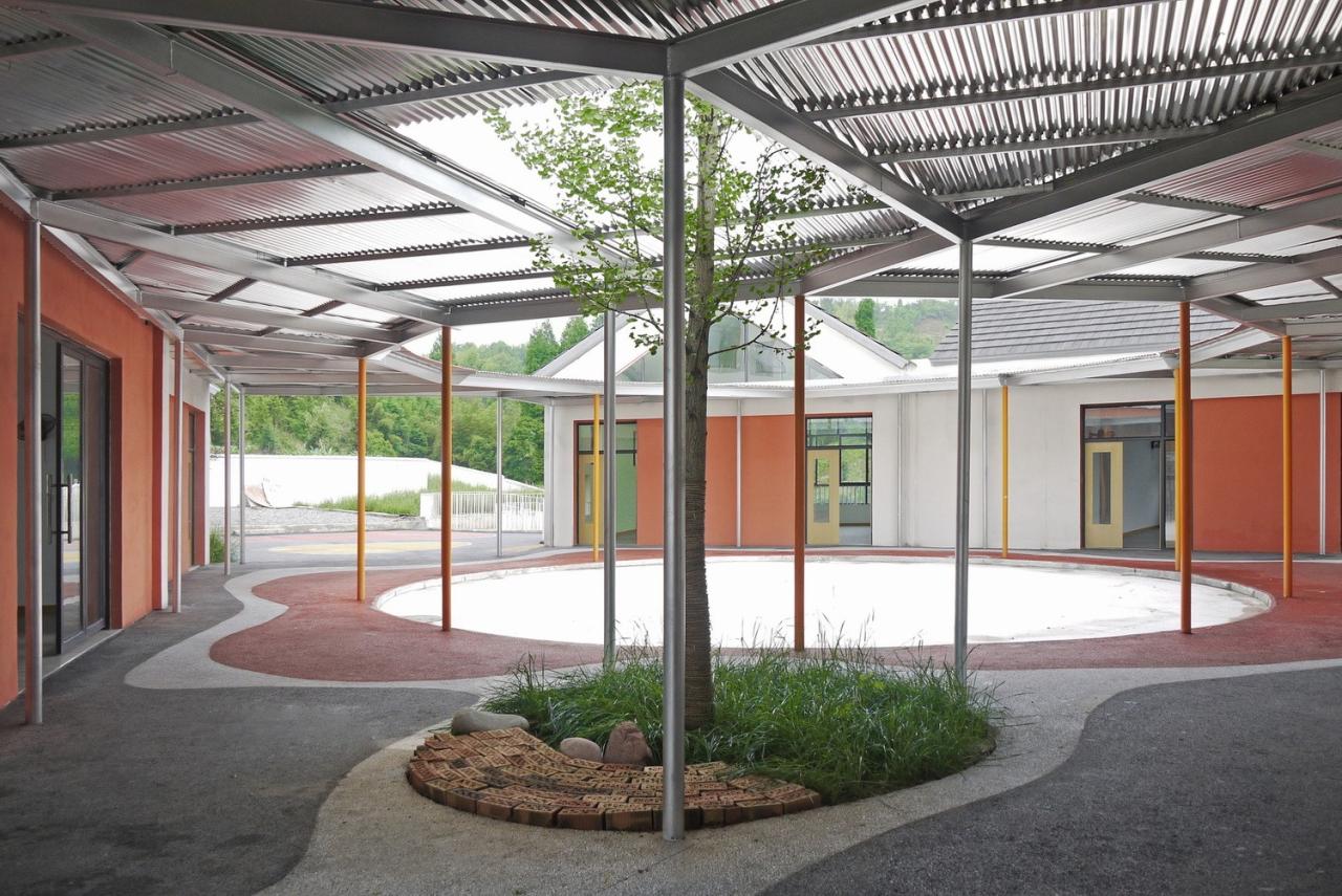 BIM建筑|大坪乡幼儿园 / 东意建筑