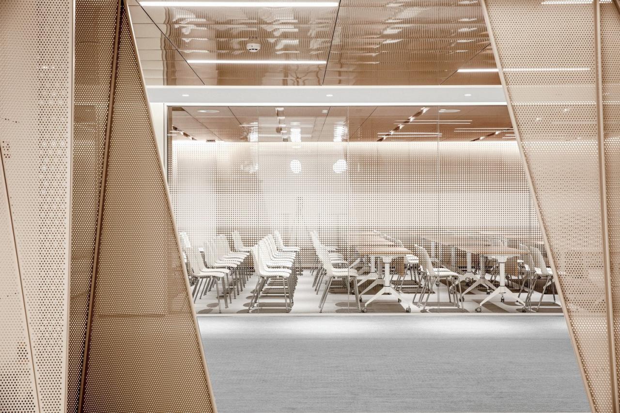 BIM建筑|光之序幕：律师事务所办公空间改造 / CCDI悉地国际 卝智室内设计