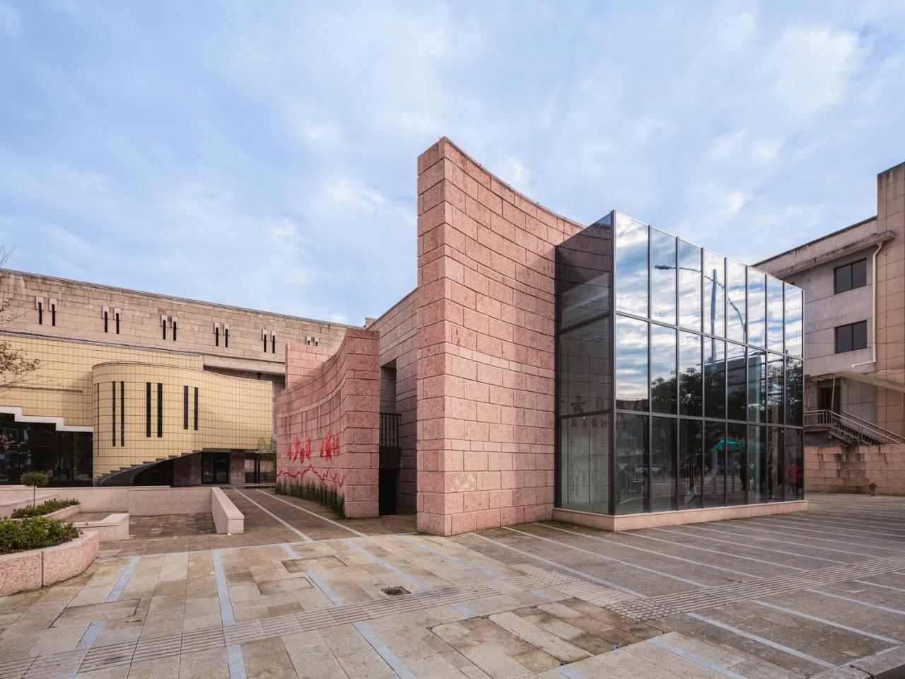 BIM建筑|新烟火主义：缙云老城溪滨南路有机更新 / I Studio言吾建筑