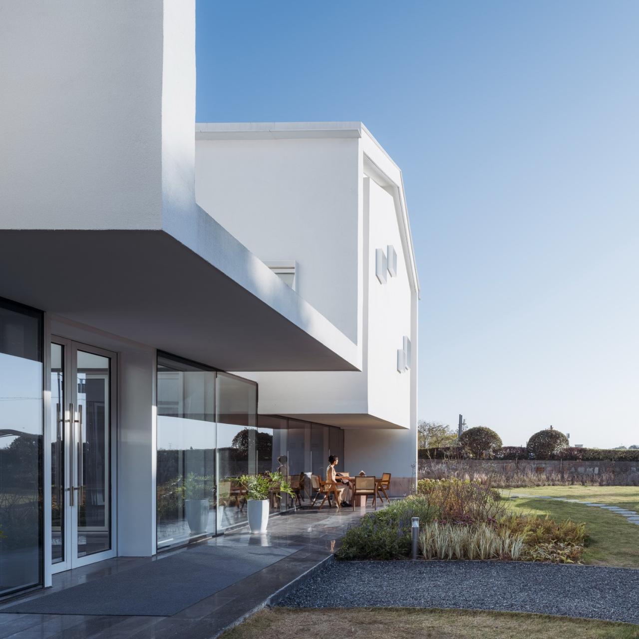 BIM建筑|剖面就是立面：白色的苏州伴宅 / Wutopia Lab