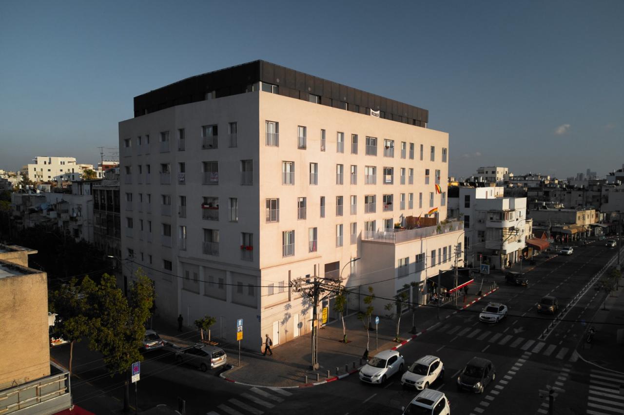 BIM建筑|飘带一般的中央公寓楼 / HQ Architects