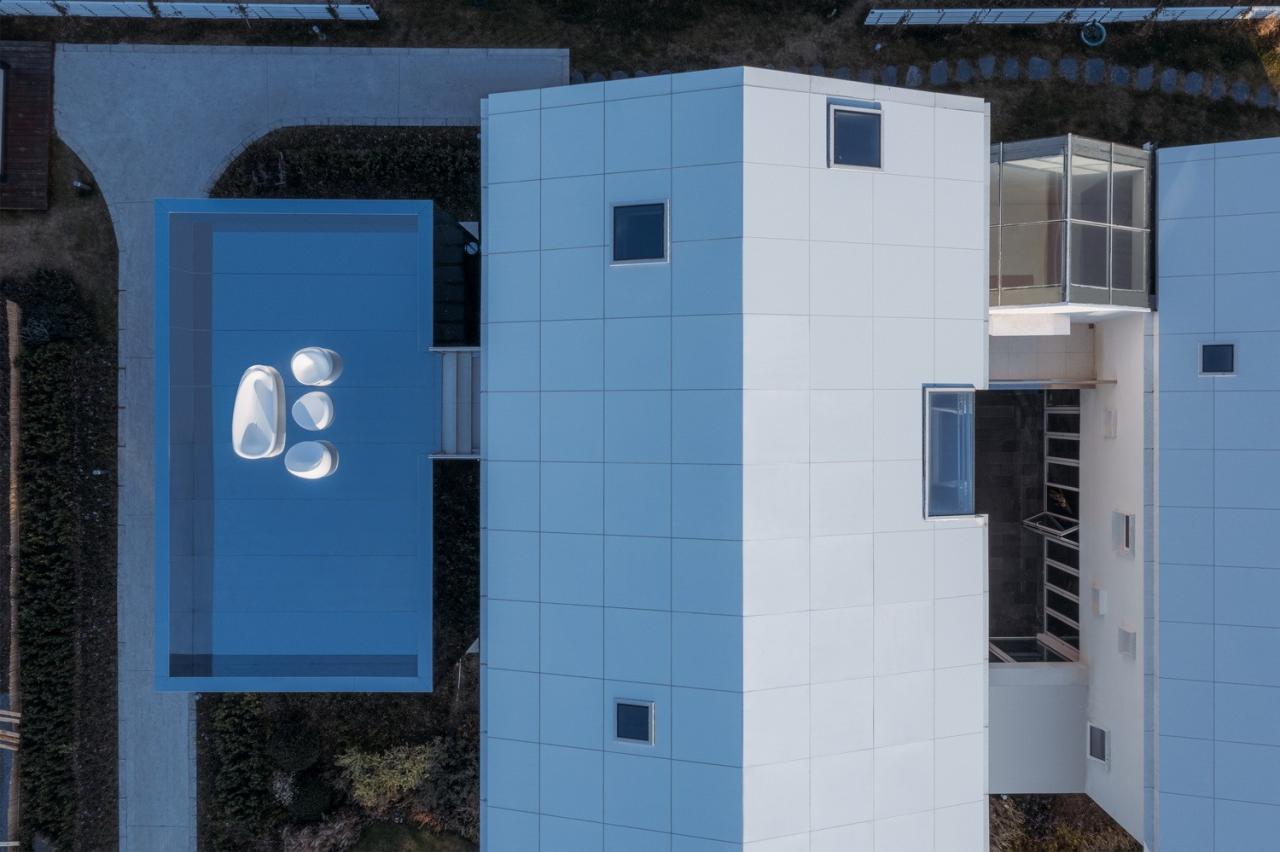 BIM建筑|剖面就是立面：白色的苏州伴宅 / Wutopia Lab