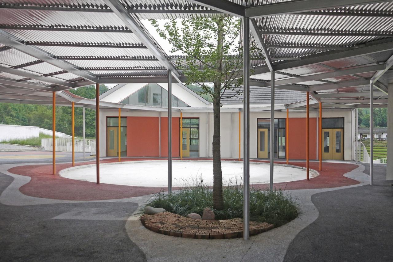 BIM建筑|大坪乡幼儿园 / 东意建筑