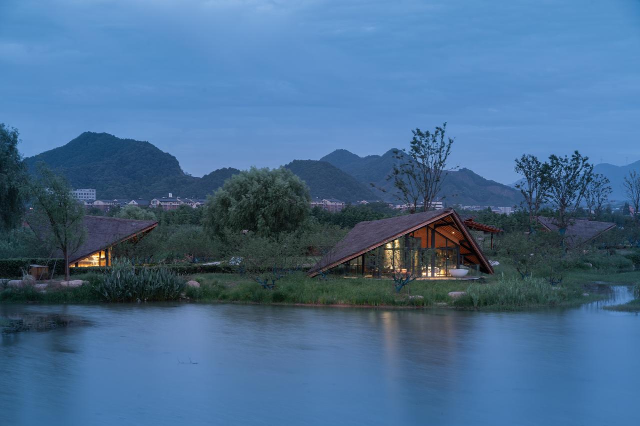 BIM建筑|富阳阳陂湖湿地生态酒店 / 尌林建筑