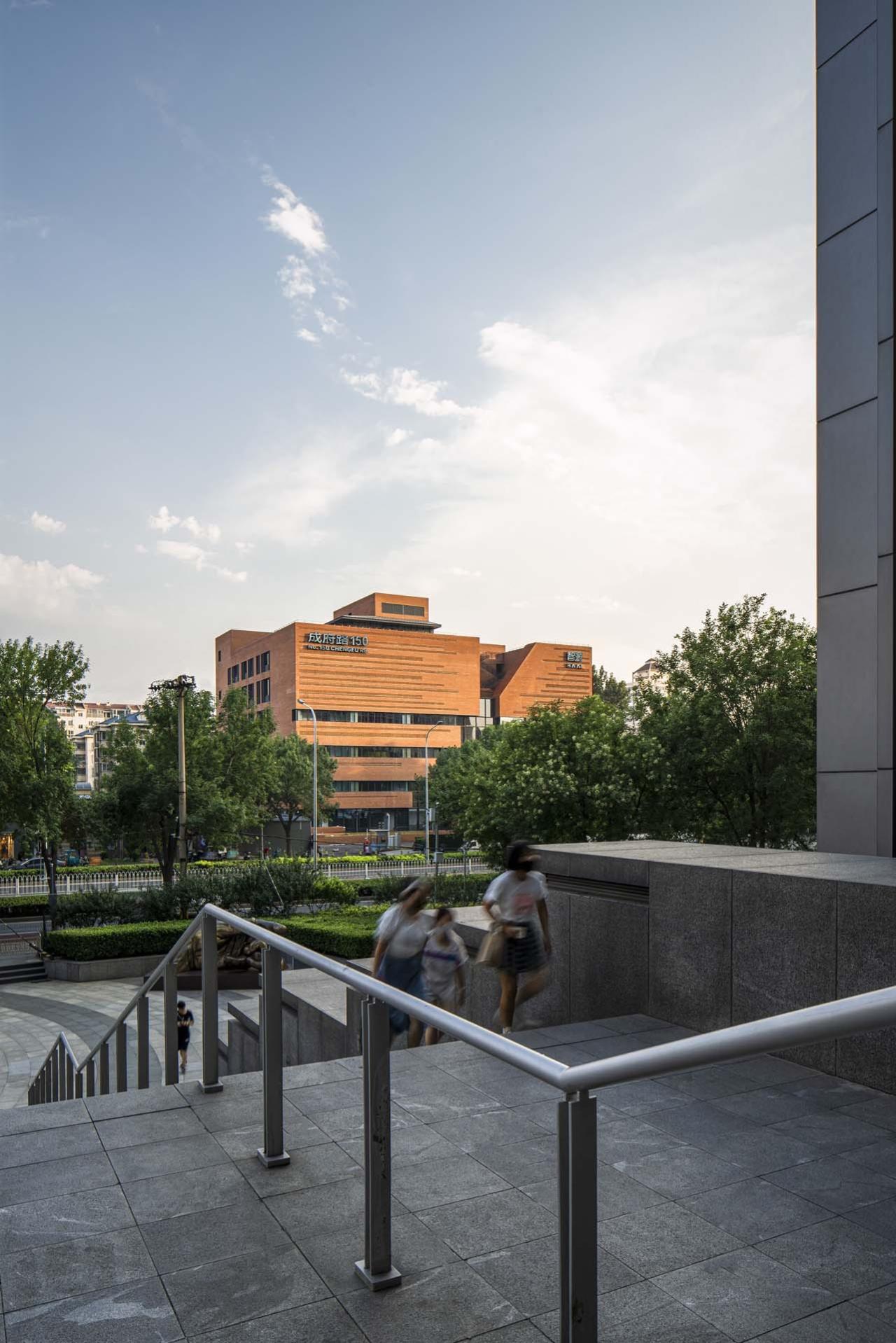 BIM建筑|成府路150号 / URBANUS都市实践