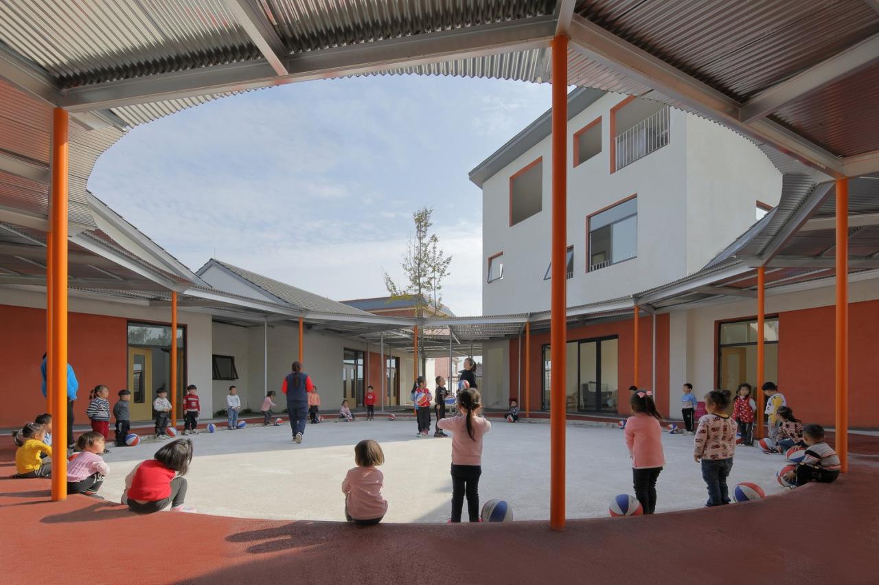 BIM建筑|大坪乡幼儿园 / 东意建筑