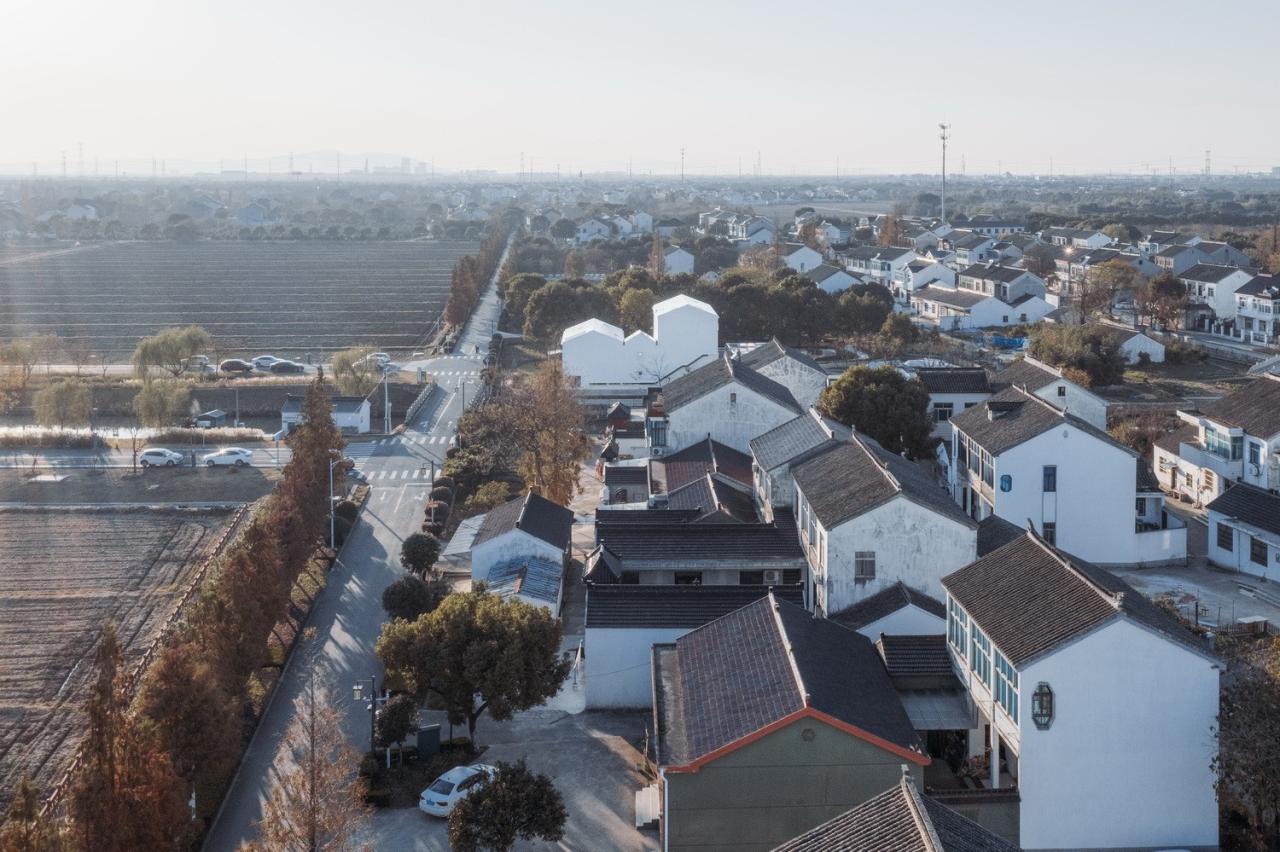 BIM建筑|剖面就是立面：白色的苏州伴宅 / Wutopia Lab