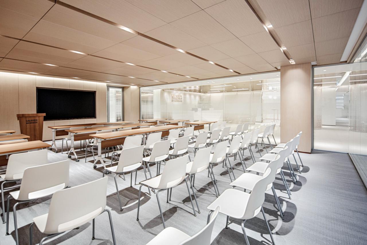 BIM建筑|光之序幕：律师事务所办公空间改造 / CCDI悉地国际 卝智室内设计