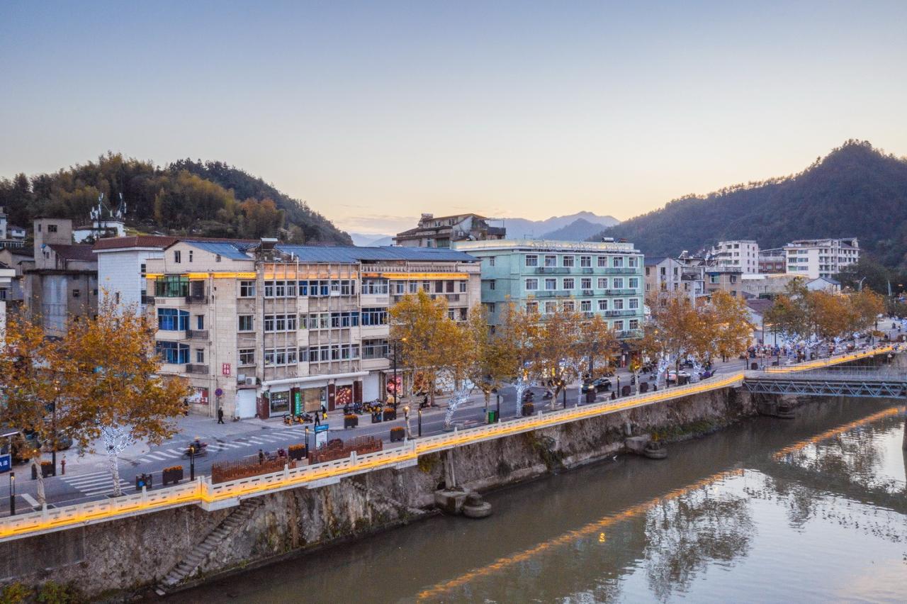 BIM建筑|新烟火主义：缙云老城溪滨南路有机更新 / I Studio言吾建筑