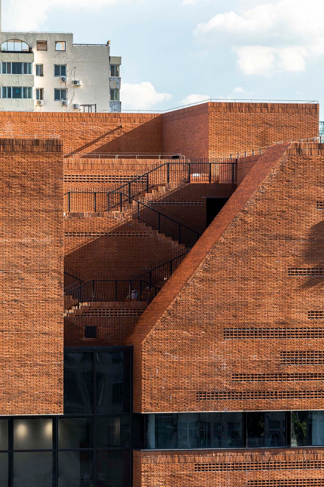 BIM建筑|成府路150号 / URBANUS都市实践