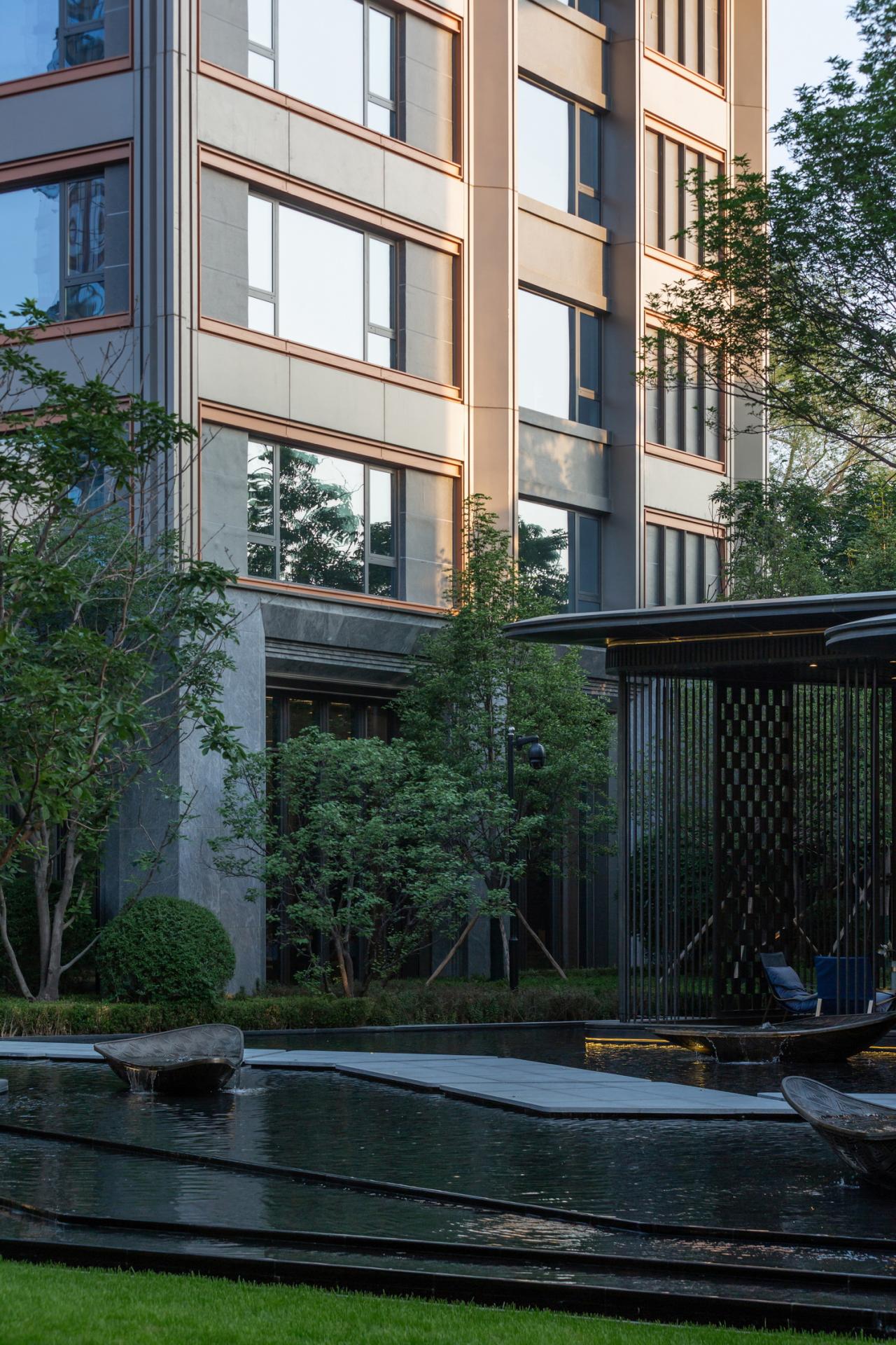 BIM建筑|奢居、从雅、极简 ： 沈阳龙湖 · 天奕 / 成执设计