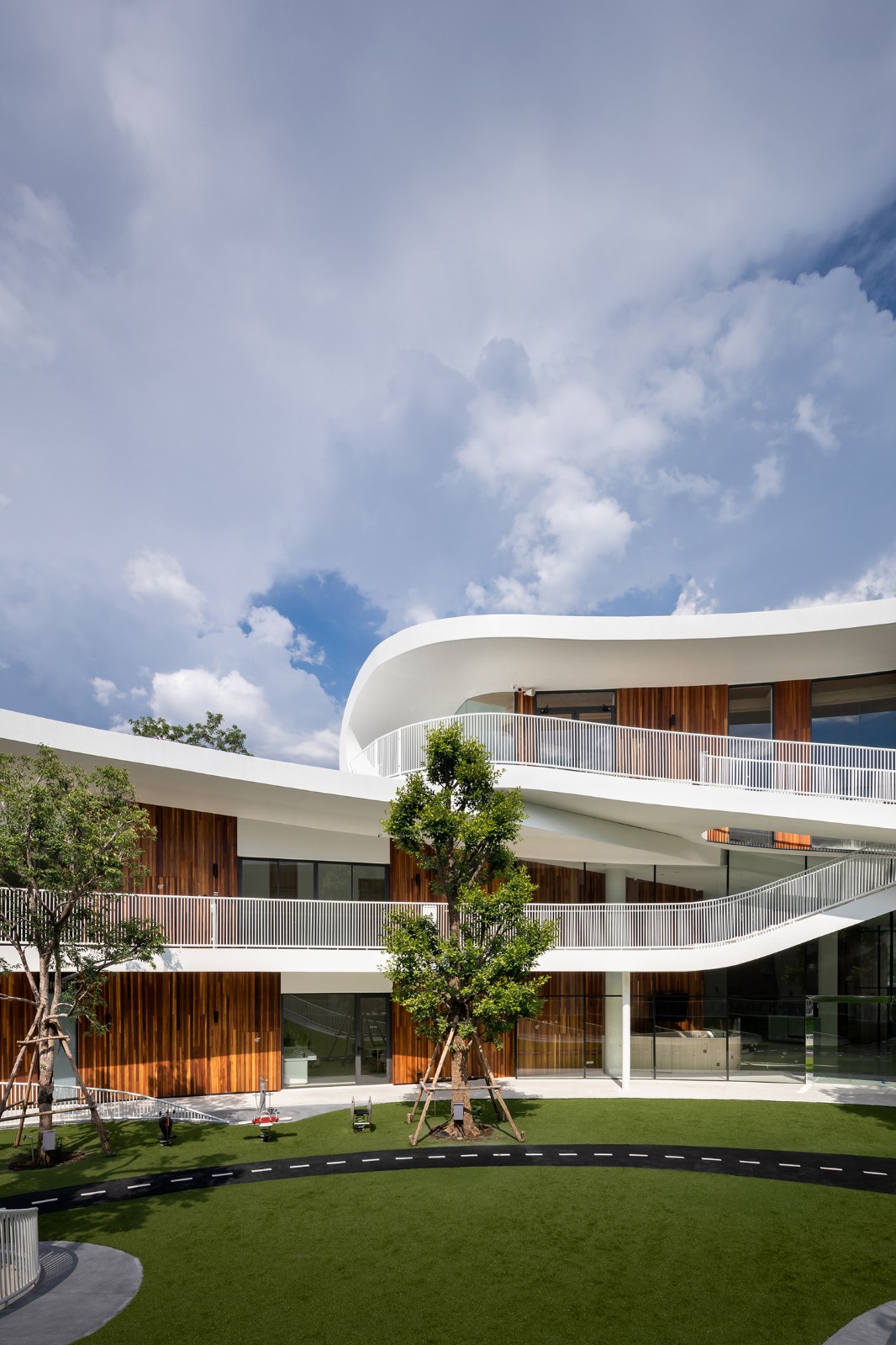 BIM建筑|泰国曼谷充满童趣的幼儿园空间 / Plan Architect