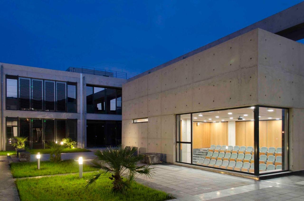 BIM建筑|希腊拉米亚市政供水办大楼 / VTria 建筑事务所