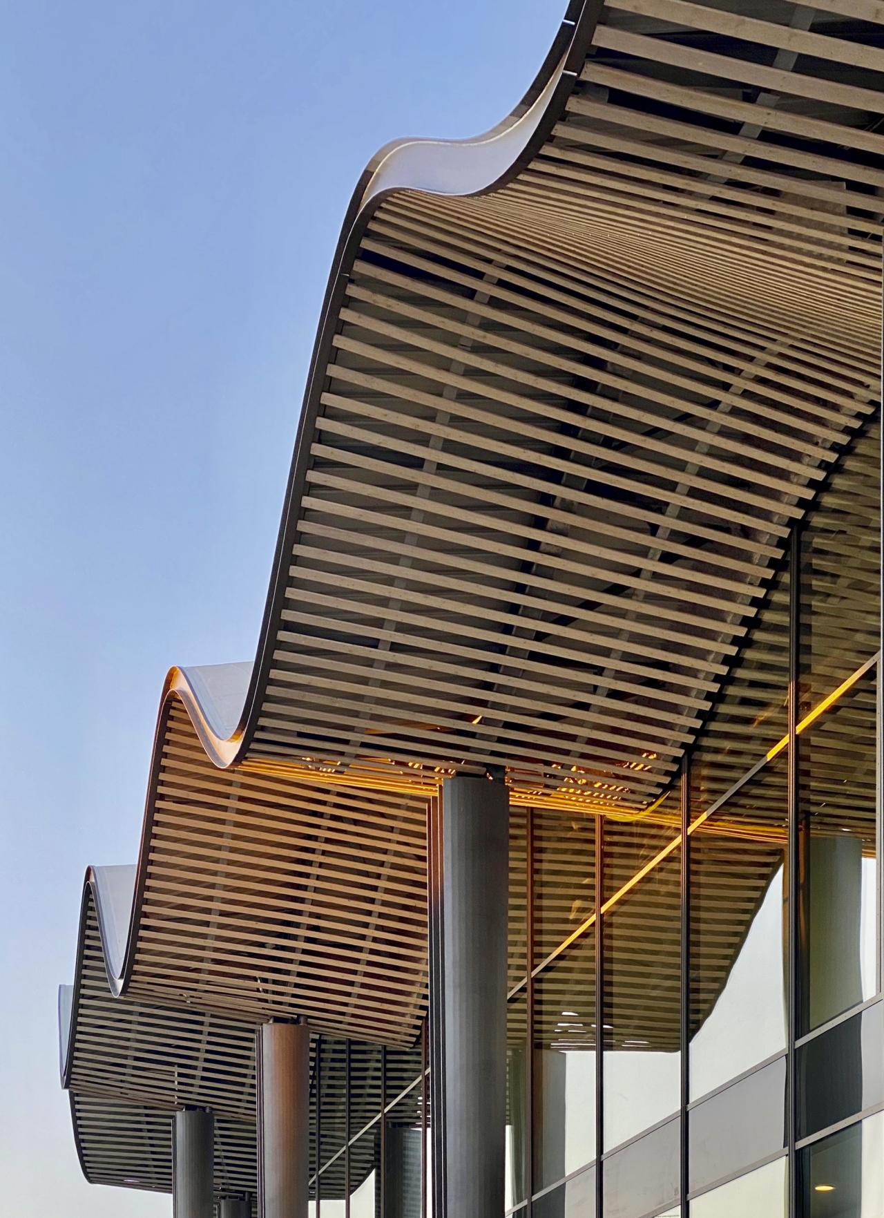 BIM建筑|波浪形屋面，UCPA大兰斯体育场 / Marc Mimram