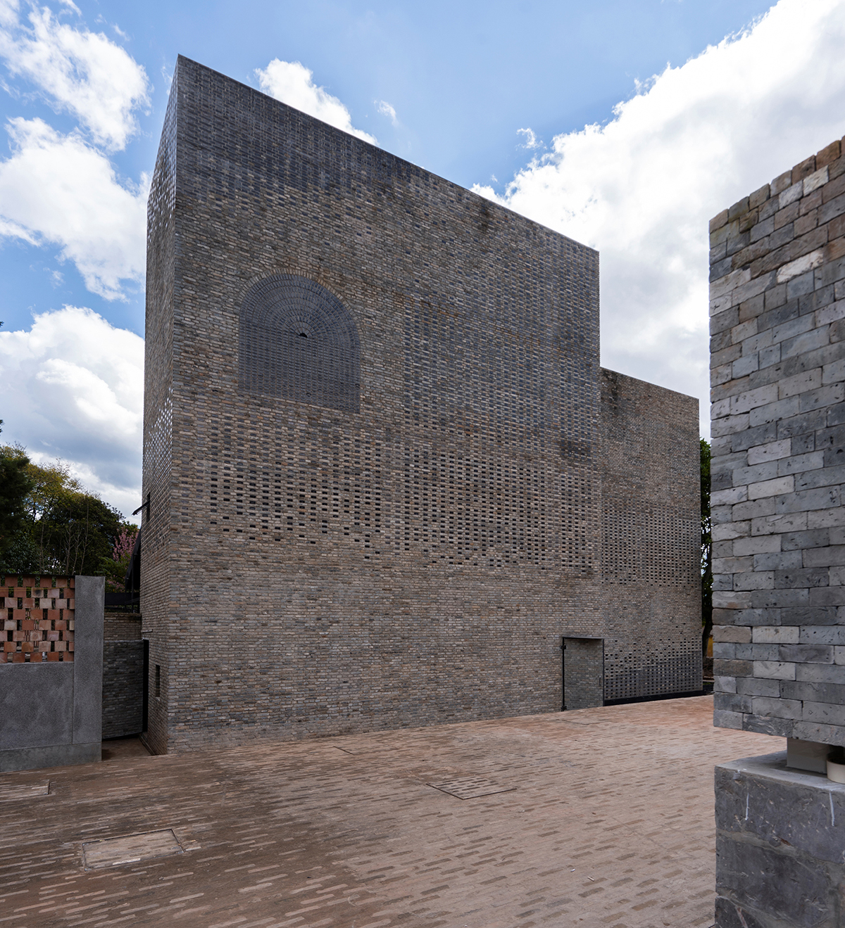 BIM建筑|乡建八式|基于云南大知闲闲民宿改造的乡建实践 / 阮晓舟设计工作室