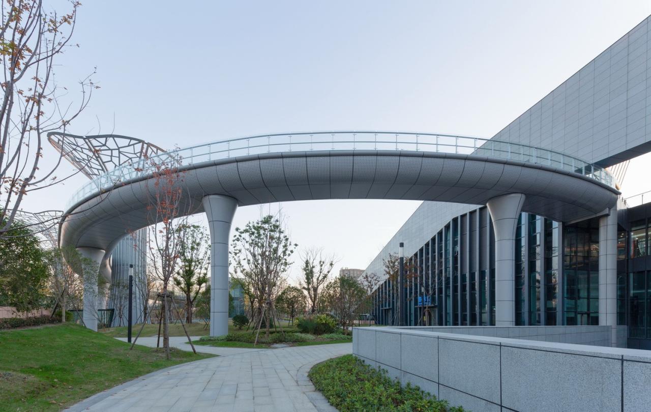 BIM建筑|踏着云朵去奔跑：杭州李宁体育园一期项目 / 柏涛建筑