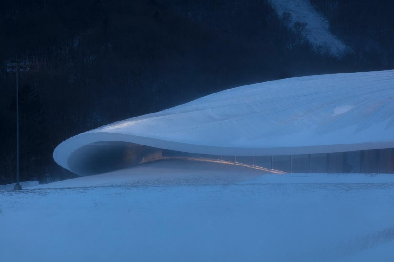 BIM建筑| 雪山下的帐篷 | MAD设计亚布力企业家论坛永久会址建成