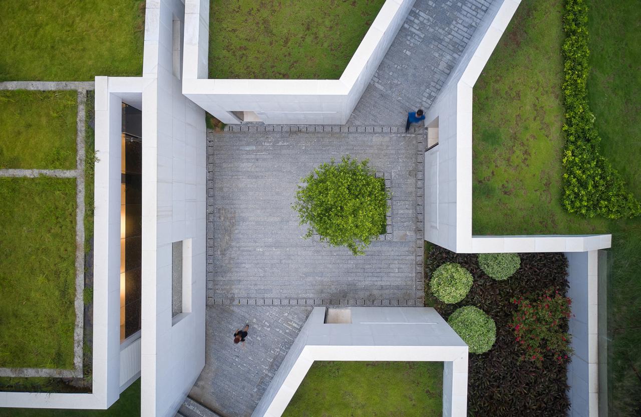 BIM建筑|沃土 | 琶洲保利体育公园服务中心 / 上海间筑设计