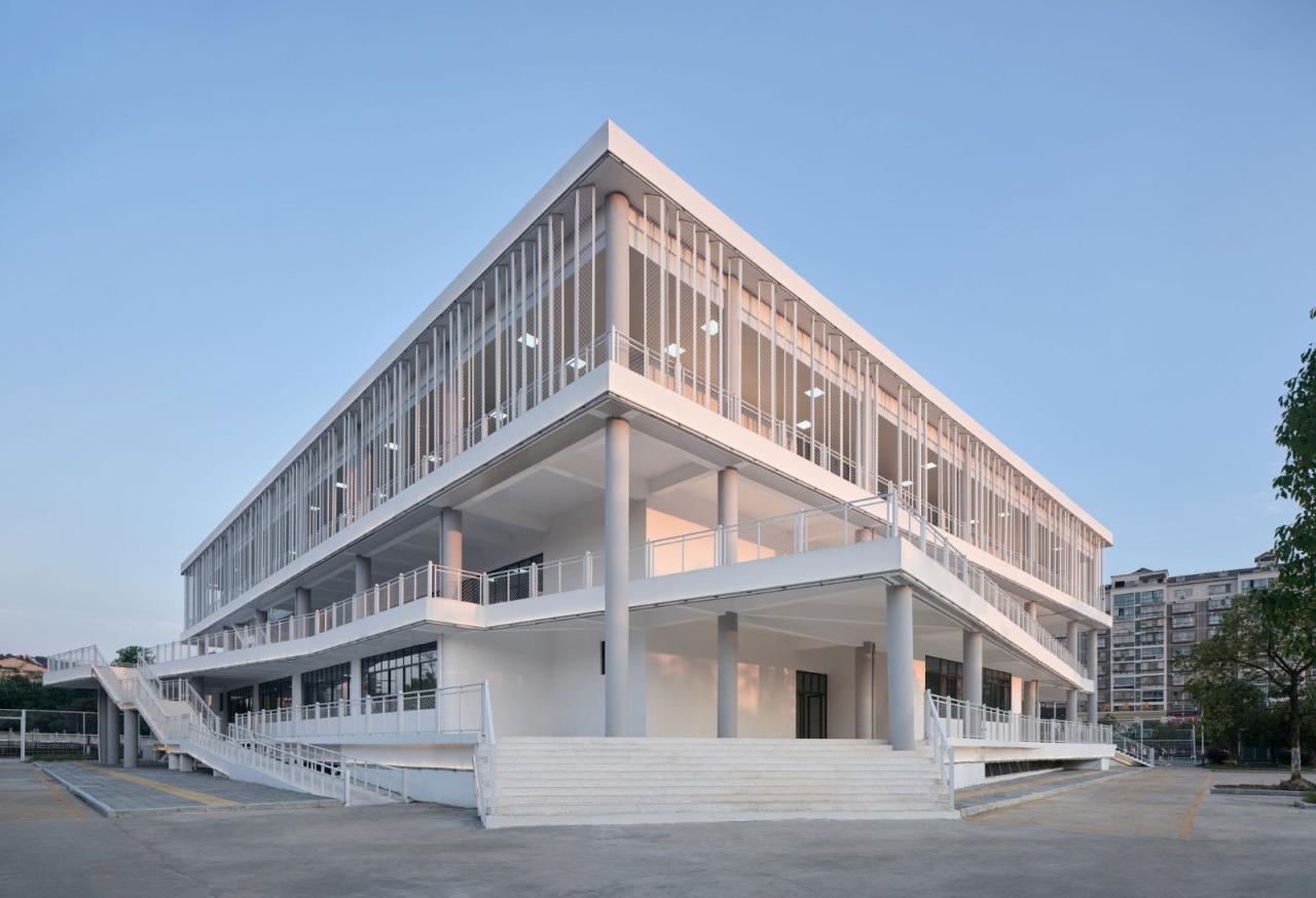 BIM建筑|宜黄一中综合楼 / 以靠建筑