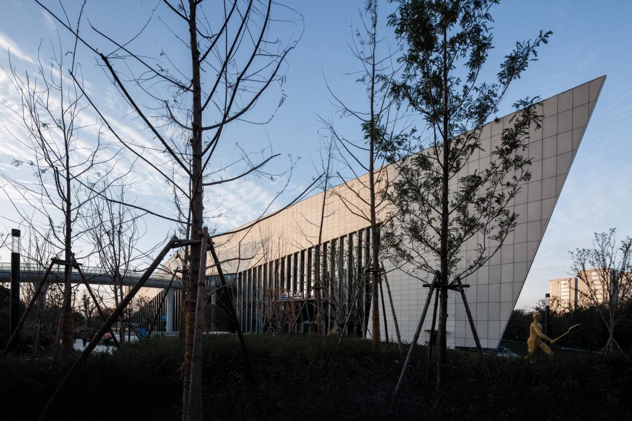 BIM建筑|踏着云朵去奔跑：杭州李宁体育园一期项目 / 柏涛建筑