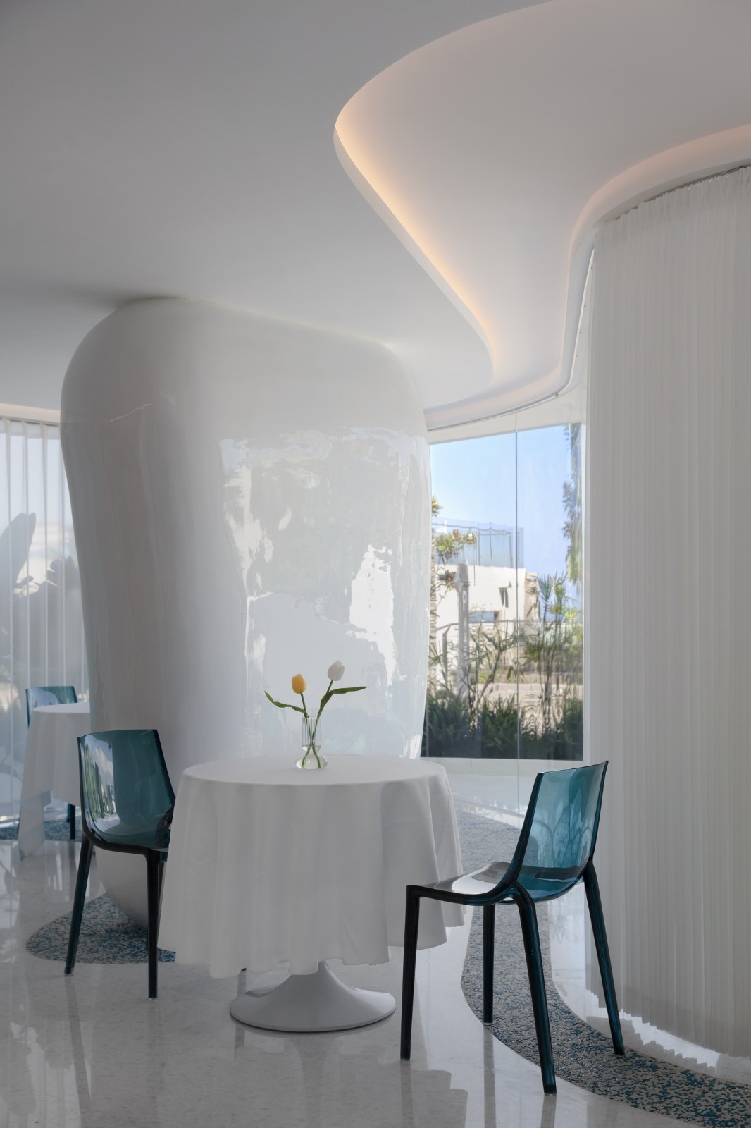 BIM建筑|《海的呼吸》大理青绿半山酒店改造设计 / 寻常设计