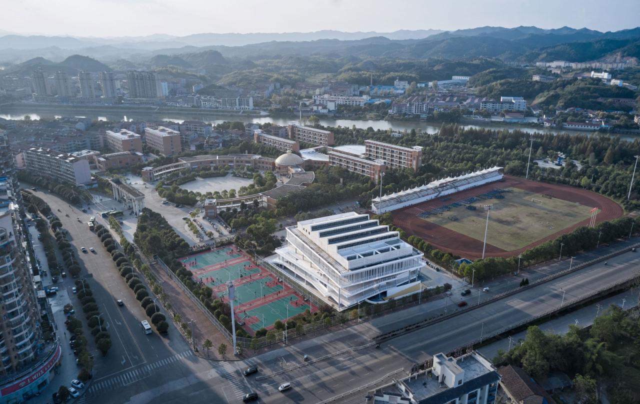 BIM建筑|宜黄一中综合楼 / 以靠建筑