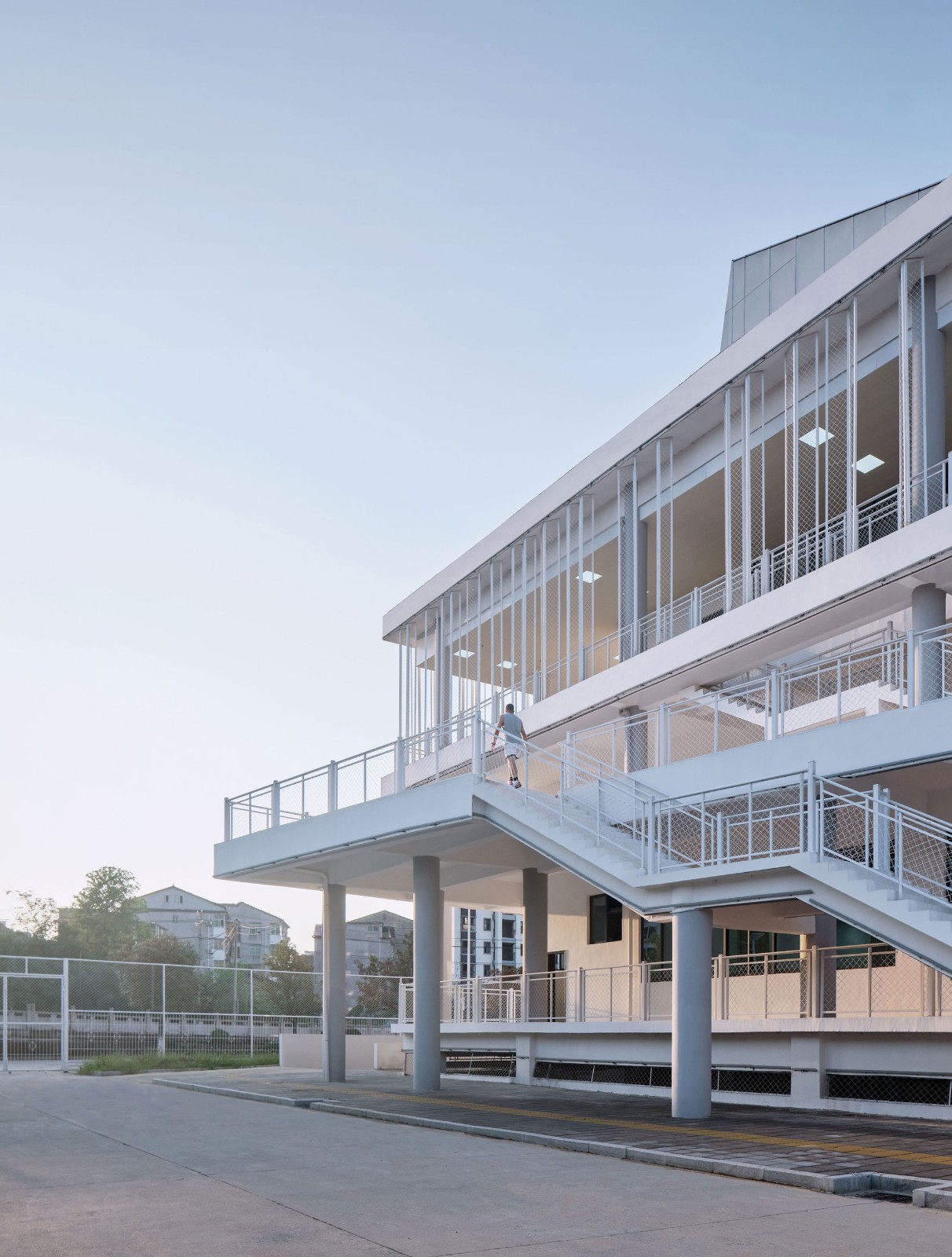 BIM建筑|宜黄一中综合楼 / 以靠建筑