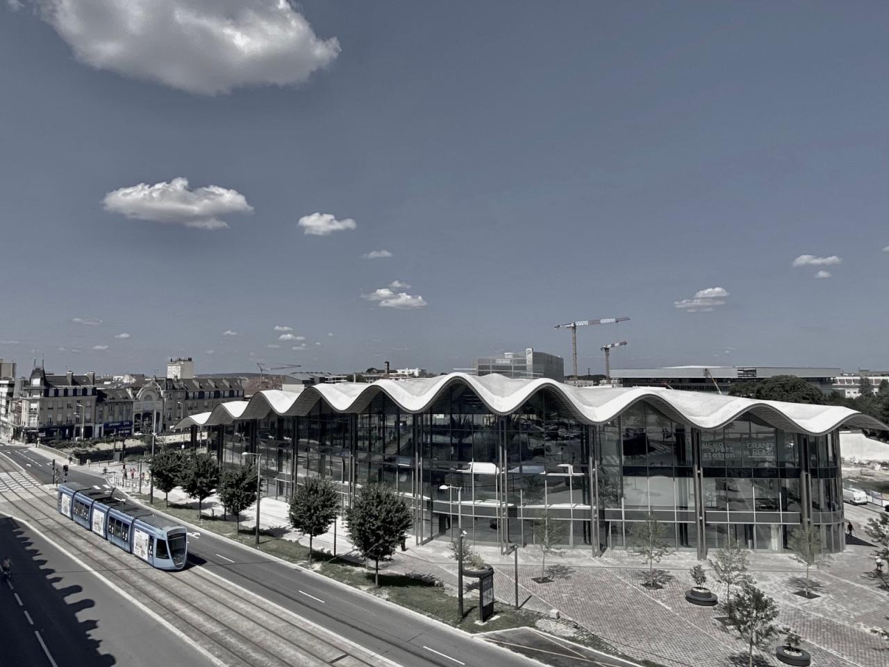 BIM建筑|波浪形屋面，UCPA大兰斯体育场 / Marc Mimram