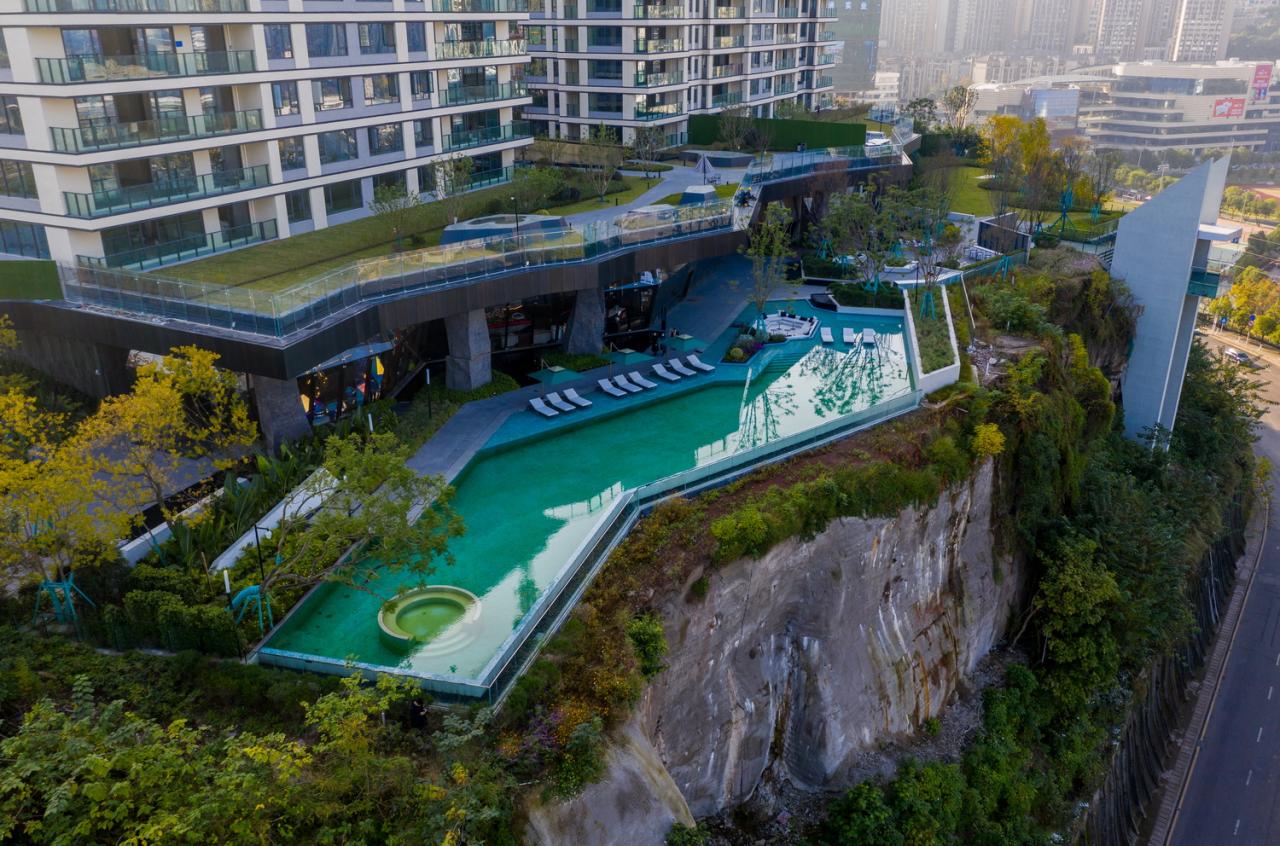 BIM建筑|悬崖顶上的城市生活体验馆—万州雍江上境展示中心 / aoe事建组