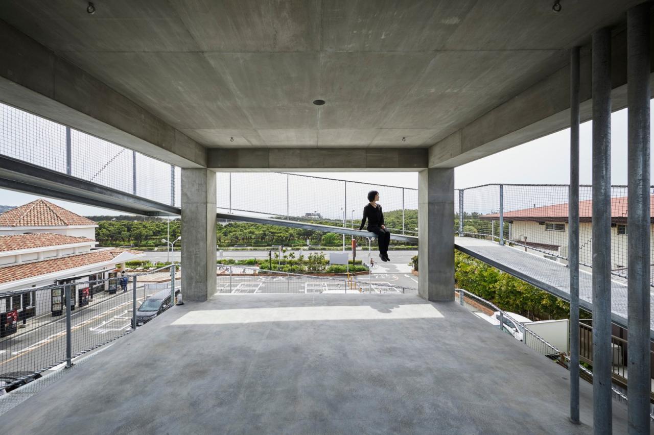 BIM建筑|坡道环绕建筑，鹄沼-Y之家/ KANIUE