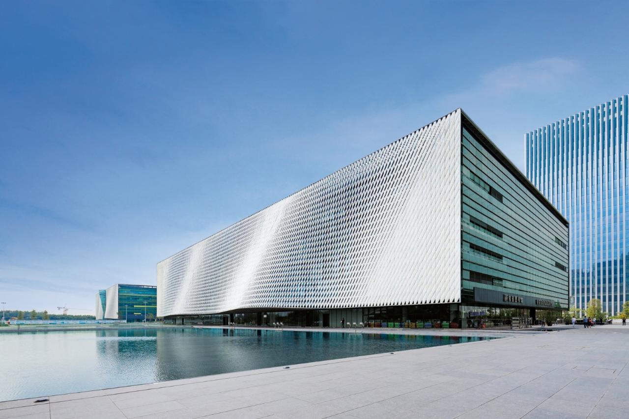 BIM建筑|深圳宝安文化区演艺中心 / 严迅奇建筑师事务所