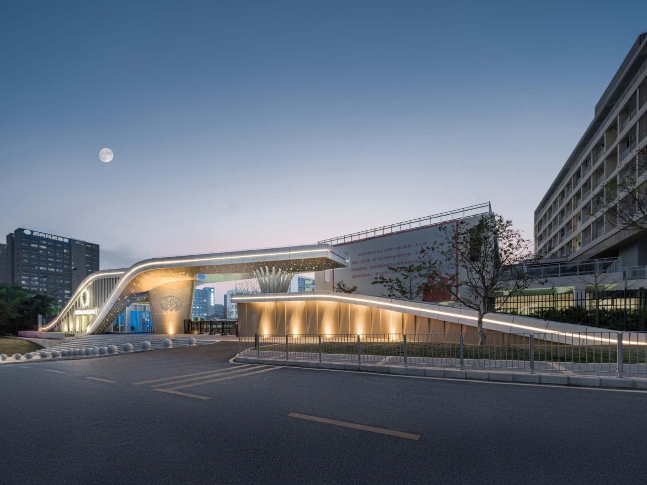 BIM建筑|深圳市光明区凤凰学校空间改造 / 深圳市同济人建筑设计