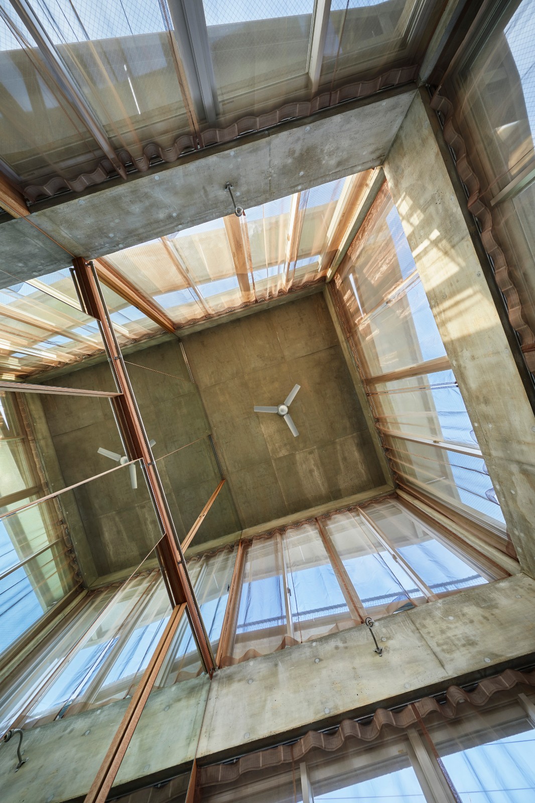 BIM建筑|坡道环绕建筑，鹄沼-Y之家/ KANIUE