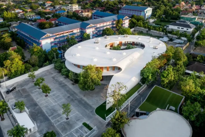 BIM建筑|泰国曼谷充满童趣的幼儿园空间 / Plan Architect