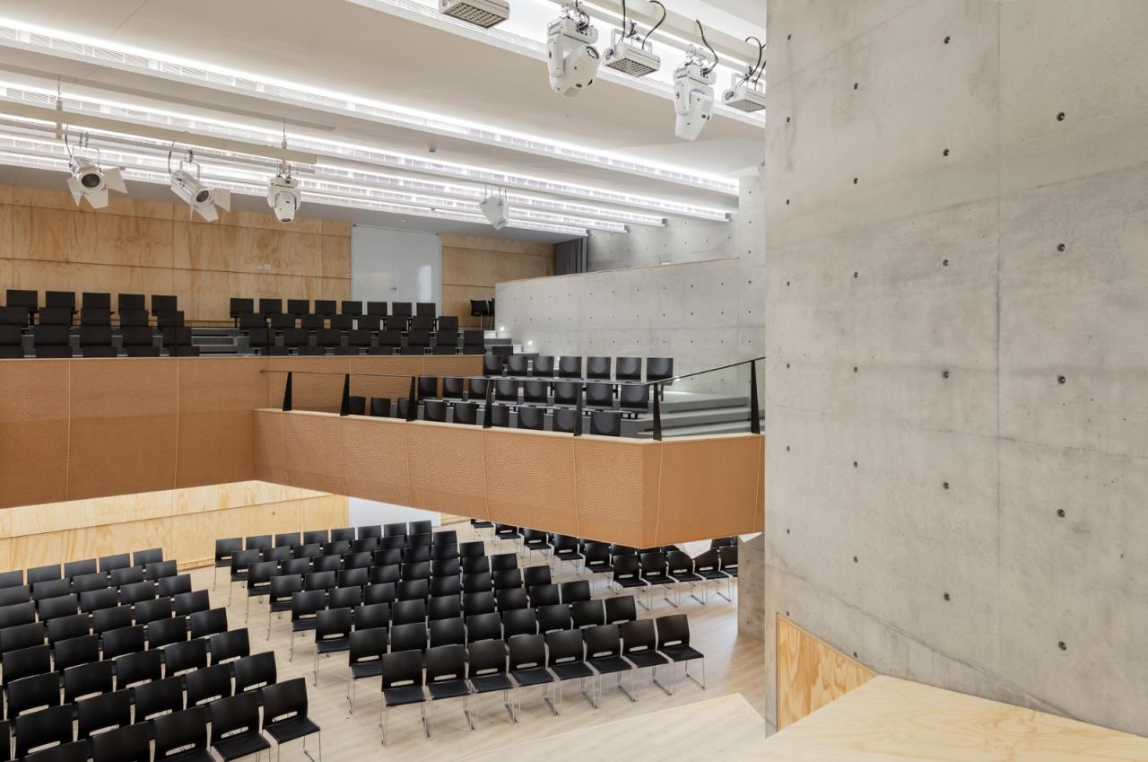 BIM建筑|垂直教堂，淡江教堂 / Behet Bondzio Lin Architekten