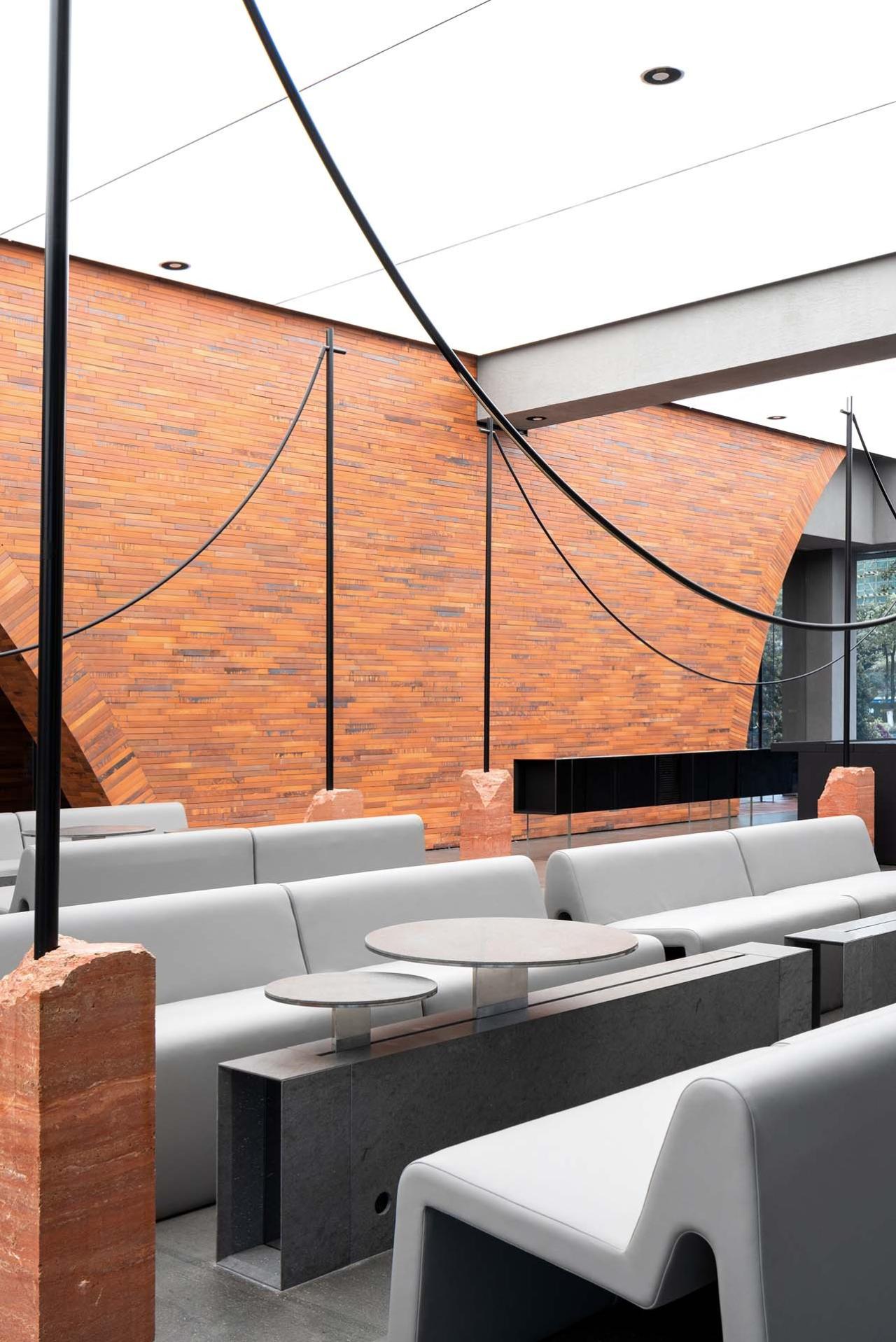 BIM建筑|创客小镇TIC艺术中心 / 东仓建设