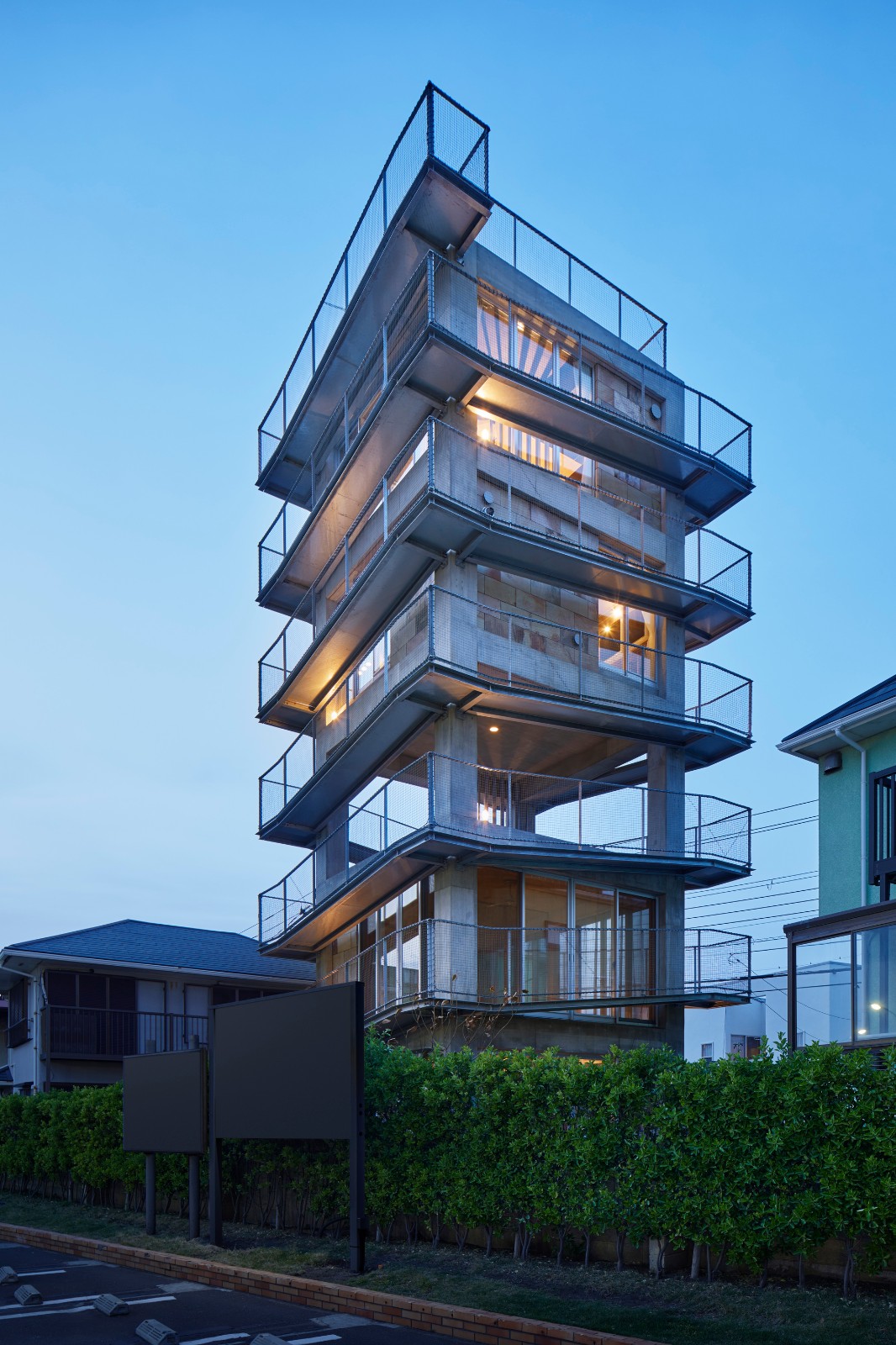 BIM建筑|坡道环绕建筑，鹄沼-Y之家/ KANIUE