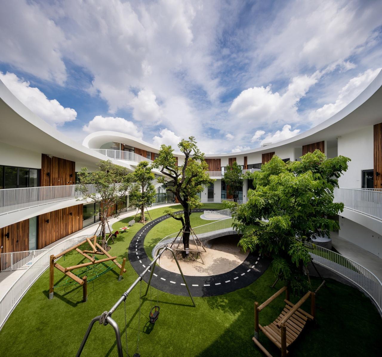 BIM建筑|泰国曼谷充满童趣的幼儿园空间 / Plan Architect