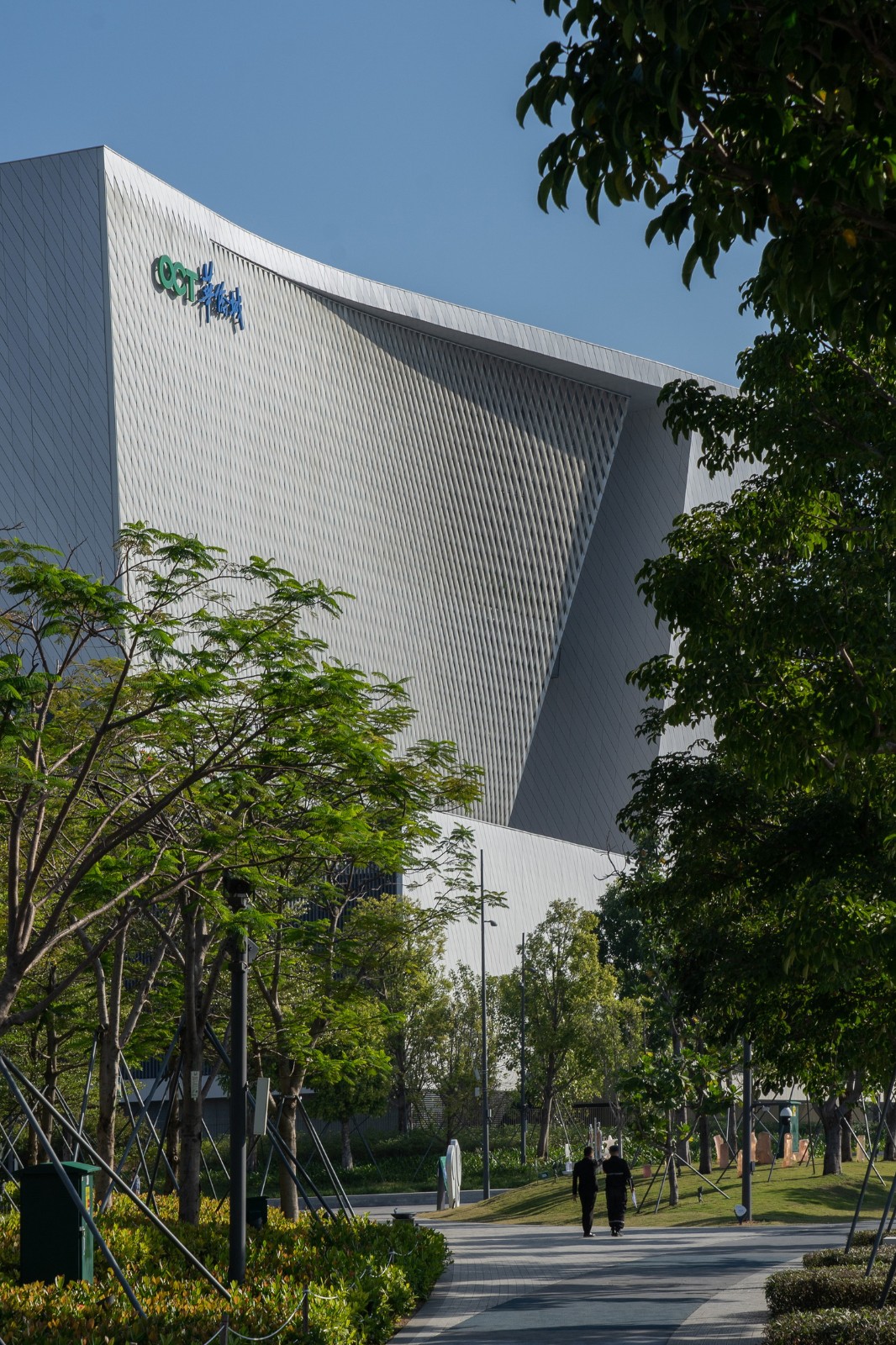 BIM建筑|深圳宝安文化区演艺中心 / 严迅奇建筑师事务所