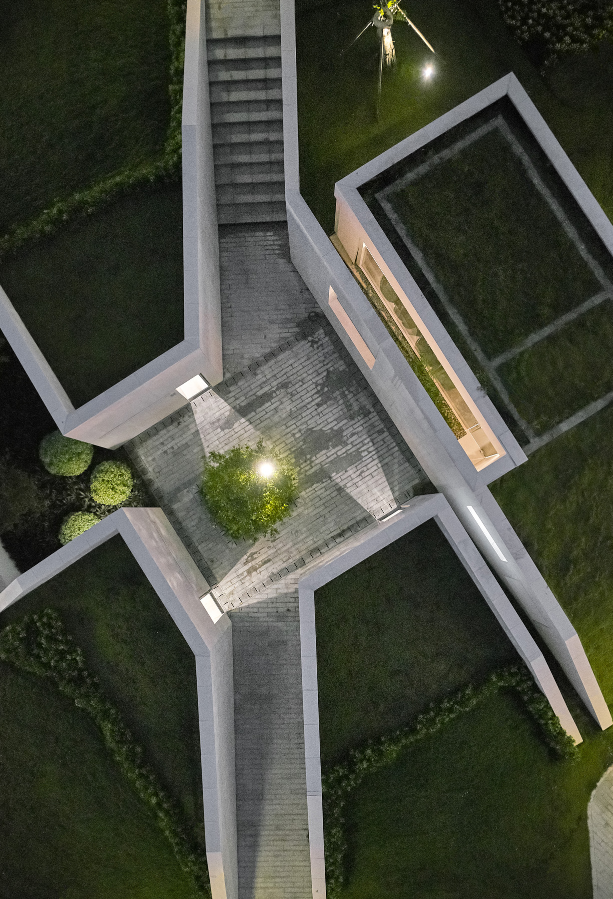 BIM建筑|沃土 | 琶洲保利体育公园服务中心 / 上海间筑设计